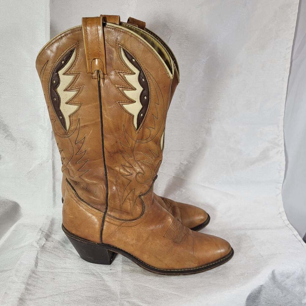 Vintage 70s Acme Tan Leather Inlaid Cowboy Boots With Brown And White Cut-Out Wi
